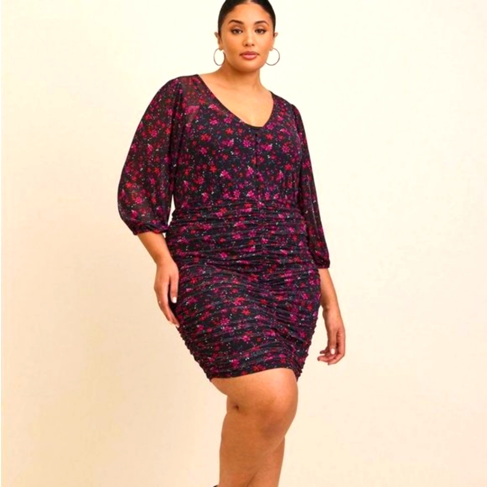 ❤️NWT TORRID MESH BUTTON RUCHED MINI  - FLORAL PRINT - PLUS SIZE 4X